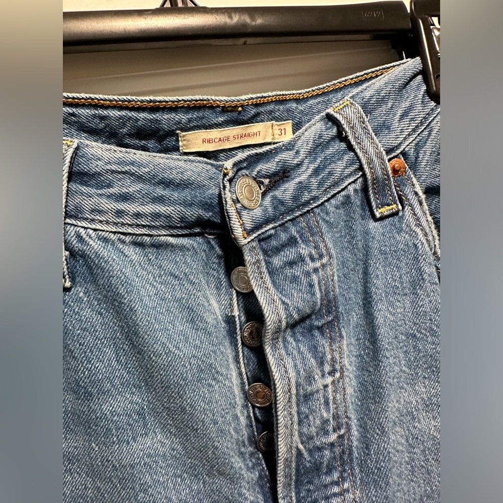 Levi’s Ribcage Straight Ankle Jeans